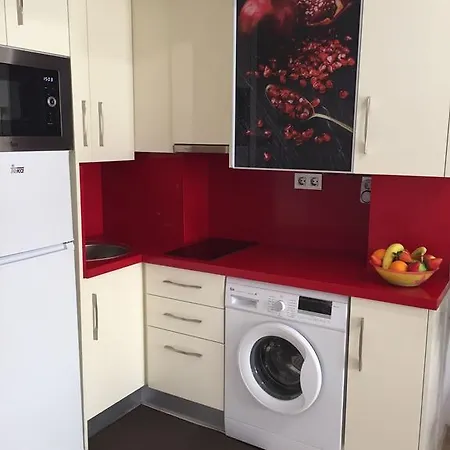 アパート ニュー ラ